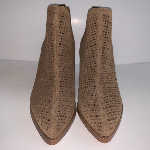 Marc Fisher Ankle Booties Arwen Heeled Size 10 - Picture 6 of 13